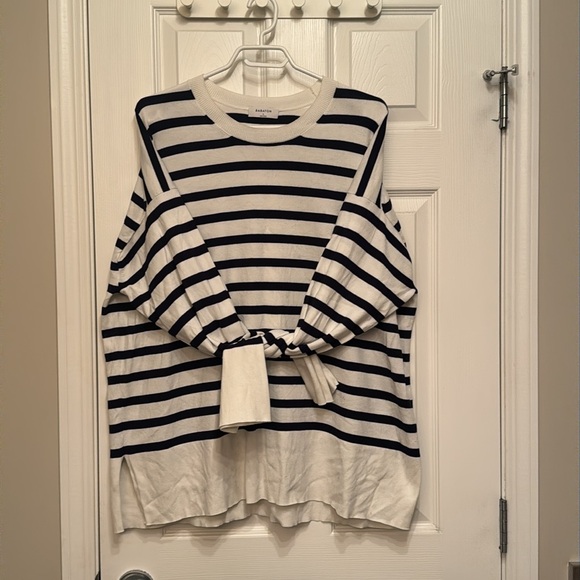 Babaton - Traditional Sweater - Peachy Soft Knit Crewneck Sweater - Large - Picture 4 of 7